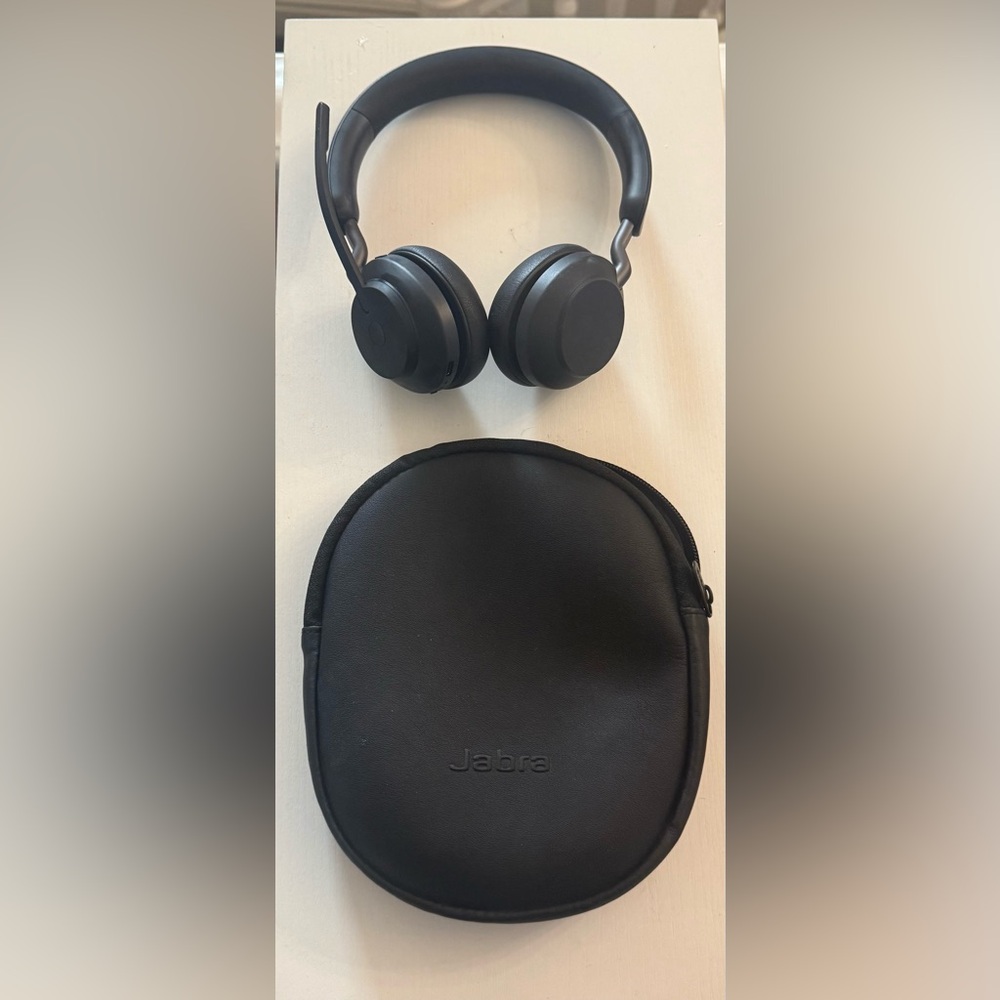 Jabra Black Wireless Headphones with Case